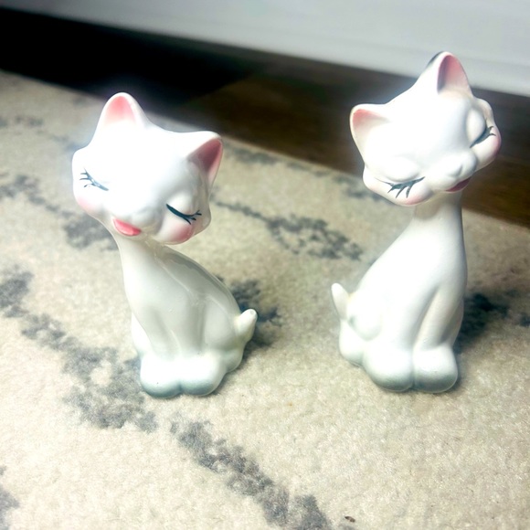 Dining Vintage Anthropomorphic Eyelashes Kitty Cat Salt And Pepper Set Poshmark